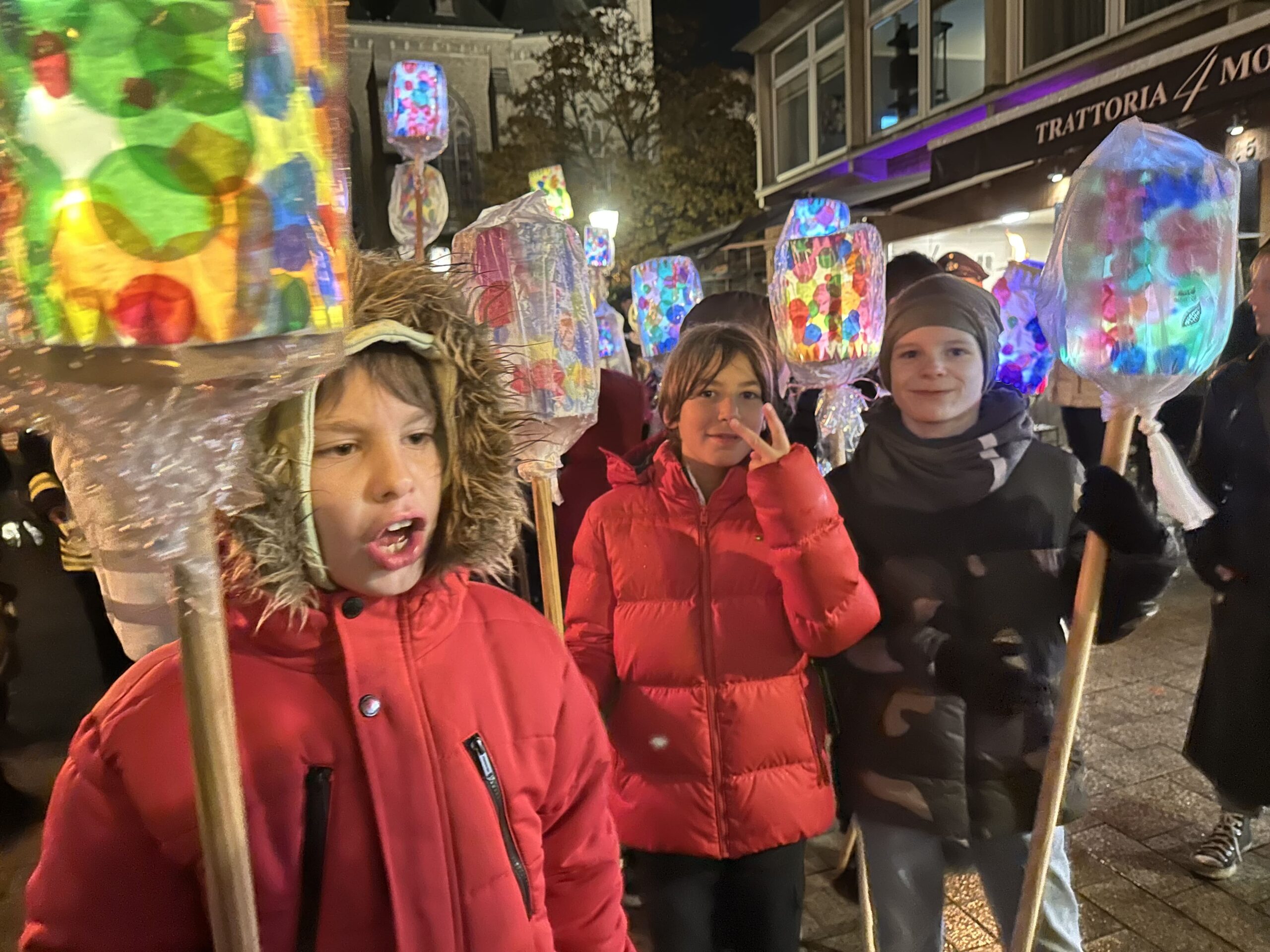 Fünftklässler beim St. Martinszug