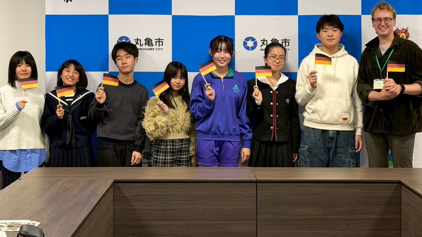 Kochen verbindet: Videokonferenz mit Marugame