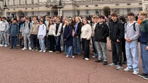 Big Ben, Bigger Fun – London Calling:  Bili-Trip 2025