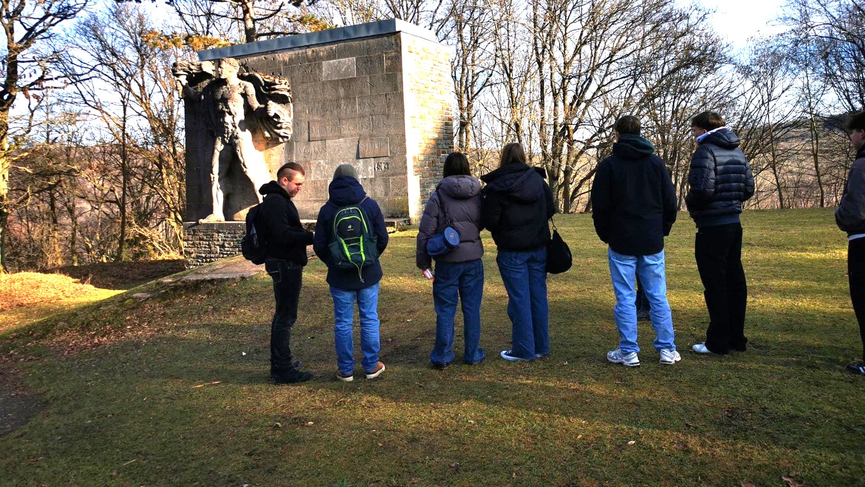 Besuch der Q2 in der Internationalen Gedenkstätte Vogelsang